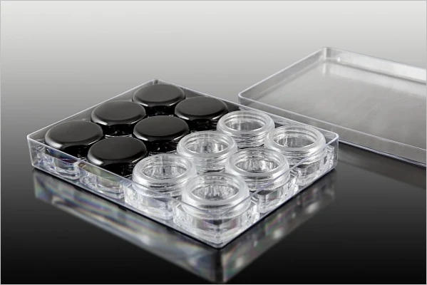 Set di 12 vasetti quadrati da 3 ml