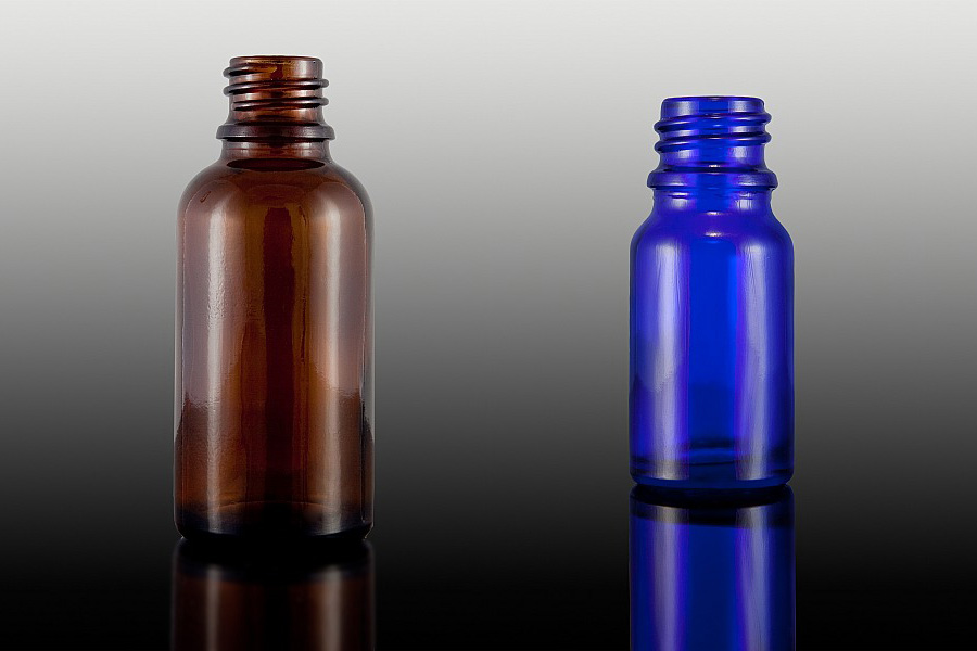 industria cosmetica confezionamento vasetti bottiglie pompe tappi tappi Polonia